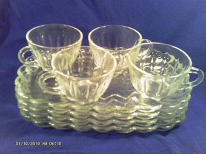 [M11] 8 PIECE ANCHOR HOCKING CLASSIC SNACK SET (4) PLATES, (4) CUPS 900/48 - Imagen 1 de 7