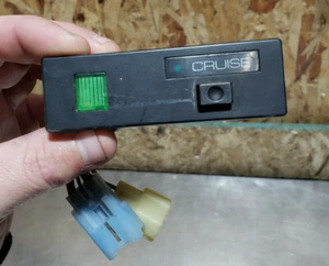 84-88 TOYOTA PICKUP TRUCK 4RUNNER CRUISE CONTROL SWITCH DASH LIGHT 85 86 87 SR5 - Picture 1 of 3