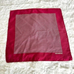 Sciarpa geometrica Hermes Carre 45 seta multicolore con etichette senza scatola usata. - Foto 1 di 8