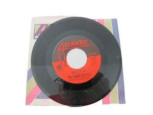 45 RECORD - THE YOUNG RASCALS - COME ON UP - Picture 1 of 1