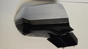 2021-2024 TAHOE / YUKON / ESCALADE / ESPEJO RETROVISOR DERECHO PASAJERO SUBURBANO CON CÁMARA, BLIS - Imagen 1 de 10