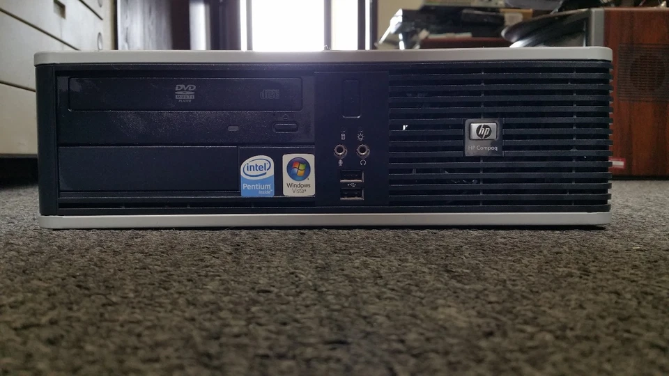 HP COMPAQ DC5800 INTEL PENTIUM DUAL CORE 2.5GHz 2GB RAM 80GB HDD WINDOWS 7 - Image 1 of 4
