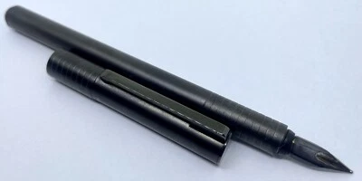 Rare Vintage PORSCHE DESIGN "The Fountain Pen" Classic Rare 41031 Black Titanium - Image 1 of 4