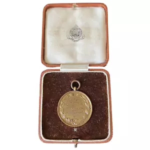 Great Britain Queen's Own Cameron Highlanders Boxing Medal in Box (Pte. Keith H) - Picture 1 of 5