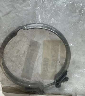 Abrazadera de escape genuina Mack 25174573 11ME241 Turbo V banda nuevo stock antiguo Foto 1 de 2