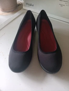 Crocs Damenschuhe 10W schwarz Busy Day Ballerinas Keilabsatz Freizeit Business elegant - Bild 1 von 6