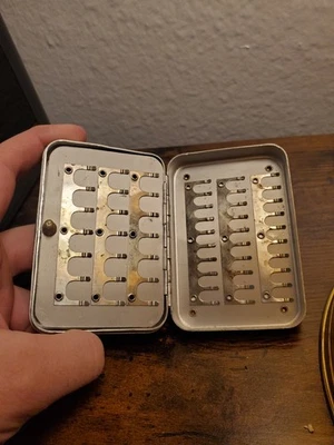 Vintage Wheatley Silmalloy Caixa de Mosca de Alumínio - Feita na Inglaterra - 12 Linhas  - Imagem 1 de 4