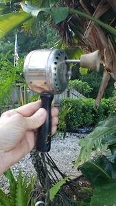 Antik Vintage Elektrischer DRAKE VIBRATOR MASSAGEGERÄT Friseursalon mit Steckschlüssel Schraube Stecker - Bild 1 von 8