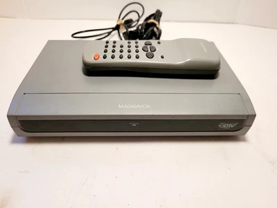 Convertidor digital a analógico Magnavox DTV TB100MG9 con control remoto ENVÍO GRATUITO Foto 1 de 4