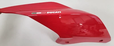 Carenagem traseira lateral direita 20-24 Ducati Panigale V2 482.1.688.1A com arranhões - Imagem 1 de 4