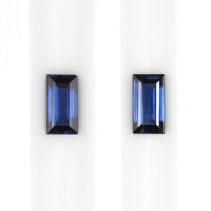 0.74ct NATURAL SAPPHIRE MATCHING PAIR BAGUETTE BLUE STUD EARRINGS ACCENT STONES - Picture 1 of 1