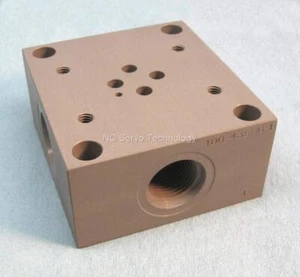 Moog 100-43586-1 Servo Valve Manifold for 76, A076, 760 series - Picture 1 of 4