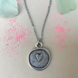 HANDMADE SUNDANCE CHARM ANTIQUE SILVER HEART NECKLACE ARTISAN JEWELRY - Picture 1 of 8
