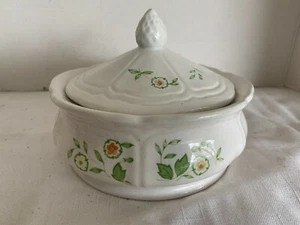 Federalist USA 8 " Lidded Bowl Floral Pattern - Picture 1 of 10