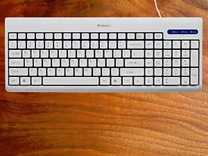 Comfortable Slim Wired USB Full Size Keyboard for PC/MAC Laptop Desktop White - Picture 1 of 5