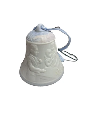 Ornamento de sino de Natal em relevo de porcelana bisque Lladro 1998 – Feito na Espanha - Imagem 1 de 4