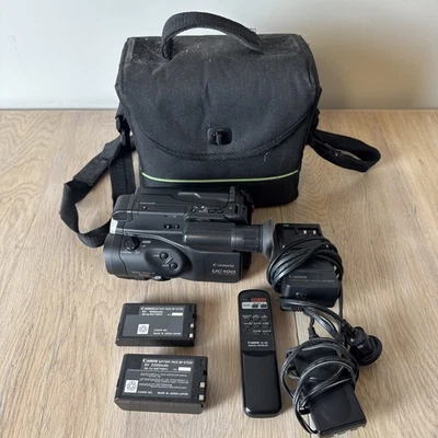 CANON UC100 8mm video camcorder UNTESTED PARTS REPAIR - image 1 of 4