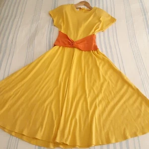 Vtg 90s Bright Yellow Stetch Knit Dress W/ Orange Color Block Pam's Closet M 10 - Picture 1 of 14