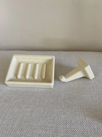 vintage porcelain bathroom fixtures Cover