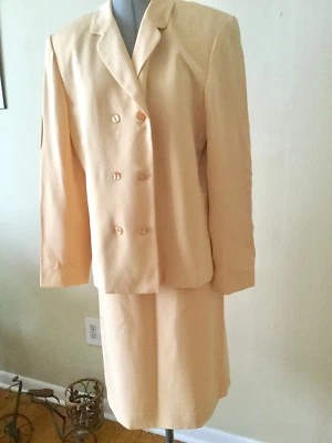 Woman yellow two piece suit  - Image 1 of 4