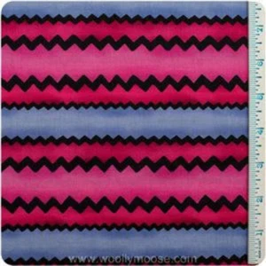 Von 1/2 Yard Zick Zack Streifen Benartex Fröhliches Jubiläum Hot Pink Blau Baumwollstoff - Bild 1 von 3