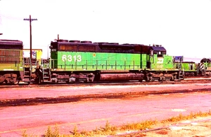 DIAPOSITIVA ORIGINAL EKTACHROME BURLINGTON NORTH SD-40 #6313 DENVER, CO 7/12/85 - Imagen 1 de 1