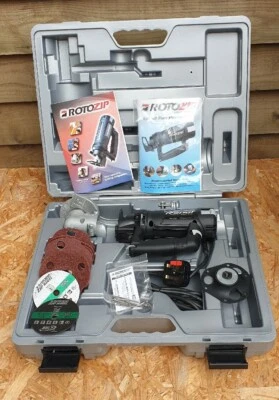Rotozip Spiral Saw Kit & Accessories. - Image 1 of 4
