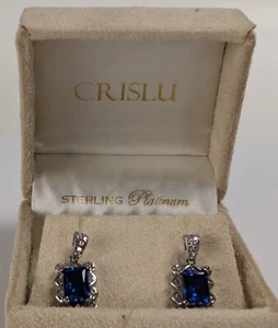 Authentic Crislu Classic Princess Cut Stud Earrings  Platinum Over Silver & Box - Bild 1 von 4