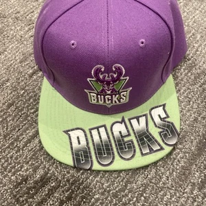 Milwaukee Bucks Hat Mitchell & Ness "Mauve-Lime " OG Fit Snapback Cap H90 - Picture 1 of 5