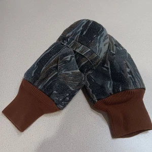 Vintage 90s Camouflage Hunting Mittens Or Gloves Size XL - Picture 1 of 3