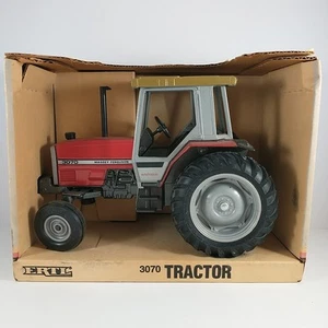 Ertl Massey Ferguson 3070 4WD Tractor-1/16-diecast- Made 1987-New in Box - Picture 1 of 10