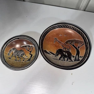Juego de 2 cuencos/platos de baratija de piedra tallada hechos en Kenia - Imagen 1 de 5