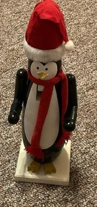 Penguim Christmas Nutcracker - Picture 1 of 2