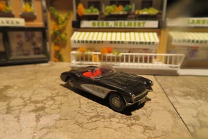 Revell Praline 1:87 H0 Nr. 5402 Chevrolette Corvette in weiß schwarz offen NEU - Picture 1 of 5