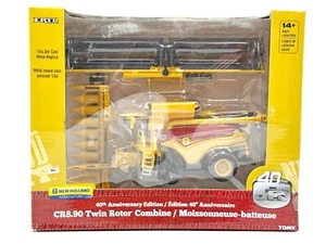 1/64 New Holland CR8.90 Combine, 40th Anniv Folding Corn & Draper Head on Tracks - Picture 1 of 1