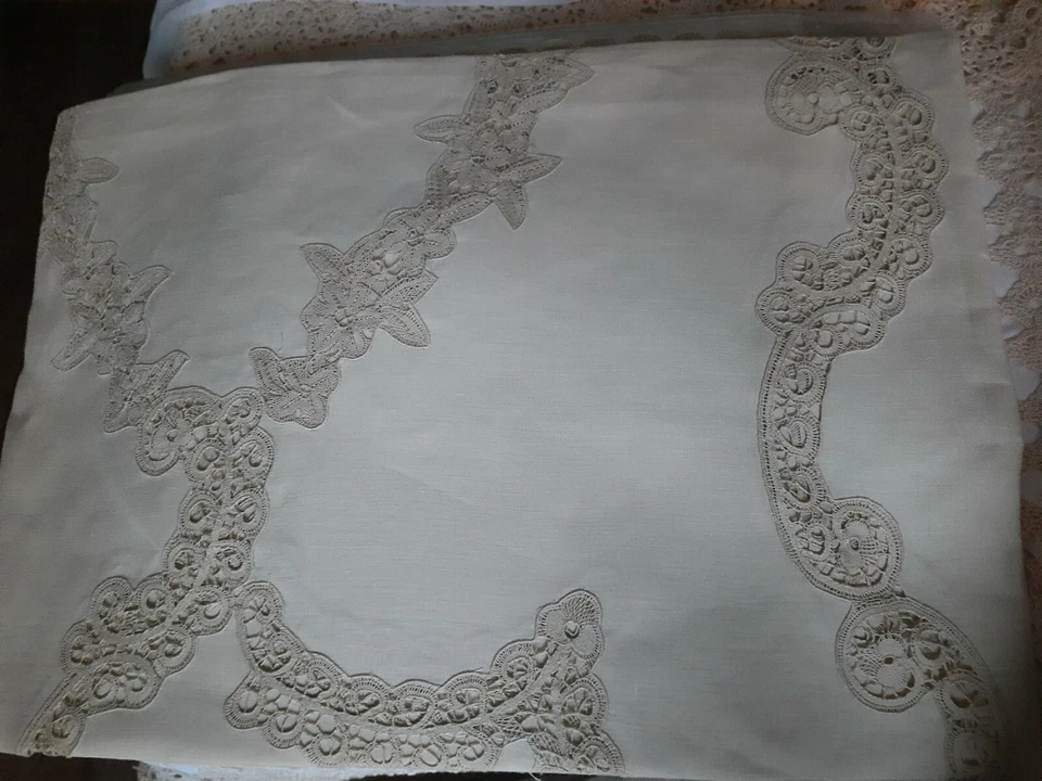 Drap brodé en dentelle cantú pure lin - Photo 1/1