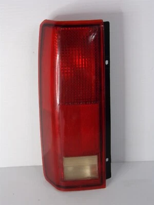 Luz trasera Chevrolet Astro GMC Safari 1985-2005 OEM 16502447 99 01 02 03 04 05 Foto 1 de 4