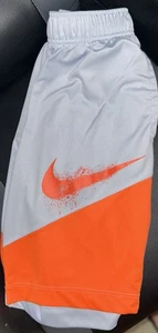 Nike Boy's Graphic Dri-Fit Training Shorts Kids Size M New CJ7811-085 - Picture 1 of 5