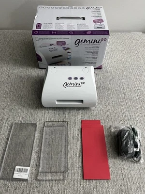 Crafter's Companion Gemini GO Electric Cutting Embossing Portable Machine - Image 1 of 4