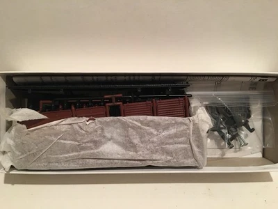 HO Red Caboose Gulf Mobile & Ohio 40’ AAR Boxcar Unassembled Kit GMO GM&O #8698 - Image 1 of 4