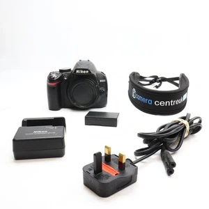 Nikon D3000 10.2 MP Digital SLR Camera Black - Low Shutter Count - Picture 1 of 12