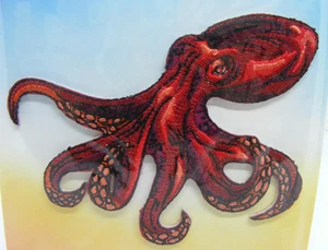 Little Critterz gestickter Tieraufnäher zum Aufbügeln Oktopus LCPA251245 - Bild 1 von 3