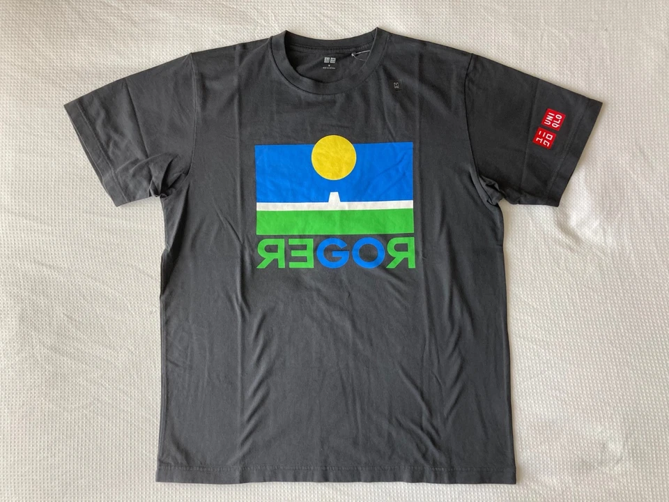 优衣库罗杰·费德勒美国公开赛 2021 GO ROGER 网球衬衫 M 灰色 E446237-008 全新 — 第 1/4 张图片