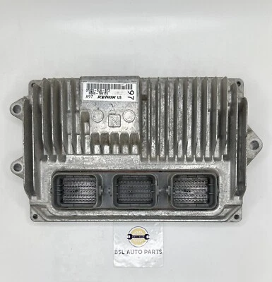 Módulo de control informático Honda CR-V 2016 2,4 L ECM motor ECU 37820-5LA-B72 OEM Foto 1 de 4