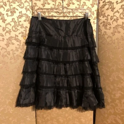 Saia Anthropologie Yoana Baraschi preta com babado em camadas linha A tamanho 12 - Imagem 1 de 4