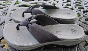 CLARKS Arla Glison Cloudstepper FLIP-FLOPS Cushion Footbed Soft Black Size 7M - Picture 1 of 4