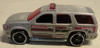 2007 Hot Wheels Gray Silver Official Dragway Rescue '07 Chevy Tahoe Thailand Toy - Image 1 of 4