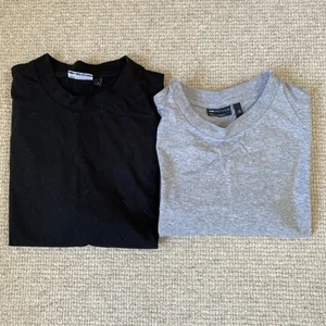 Bundle Of 2 Men’s ASOS T-shirts Tops Size Small Tall/ Long Style Black Grey - Picture 1 of 9
