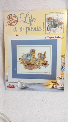 2003 LEISURE ARTS XSTITCH CHART # 3516 VERA MOUSE LIFE IS A PICNIC - Image 1 of 4