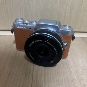 Panasonic LUMIX DMC GF7 Mirrorless Interchangeable Lens Camera - Picture 1 of 11